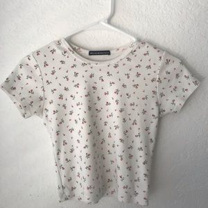 Brandy Melville tee with red roses